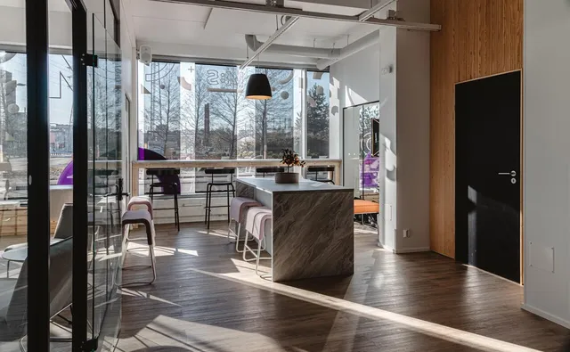 Kitchen and counter for guests