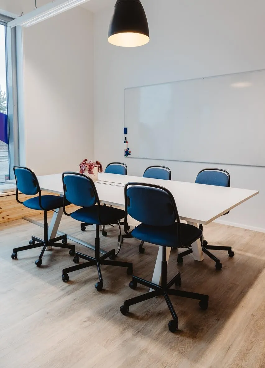 Meeting room for 8 people at M8S in Kalasatama
